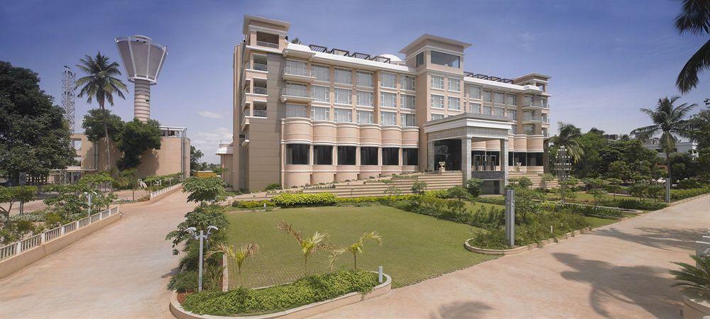 Royal Orchid Central Kireeti Hampi, Hospet Exterior foto