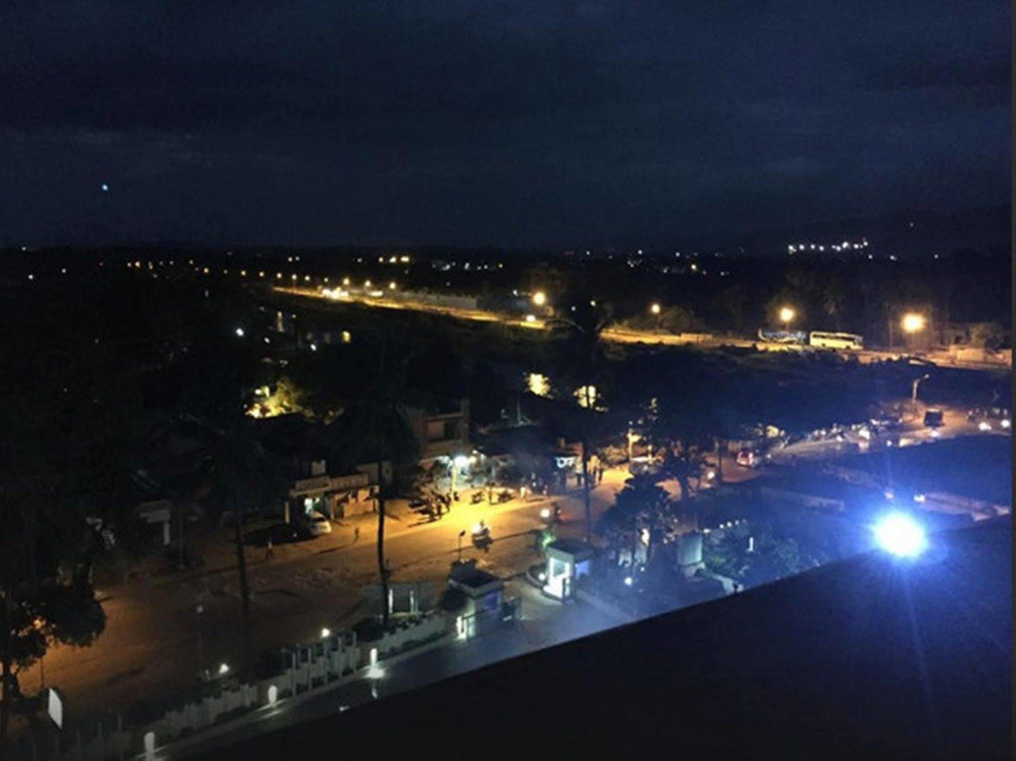 Royal Orchid Central Kireeti Hampi, Hospet Exterior foto